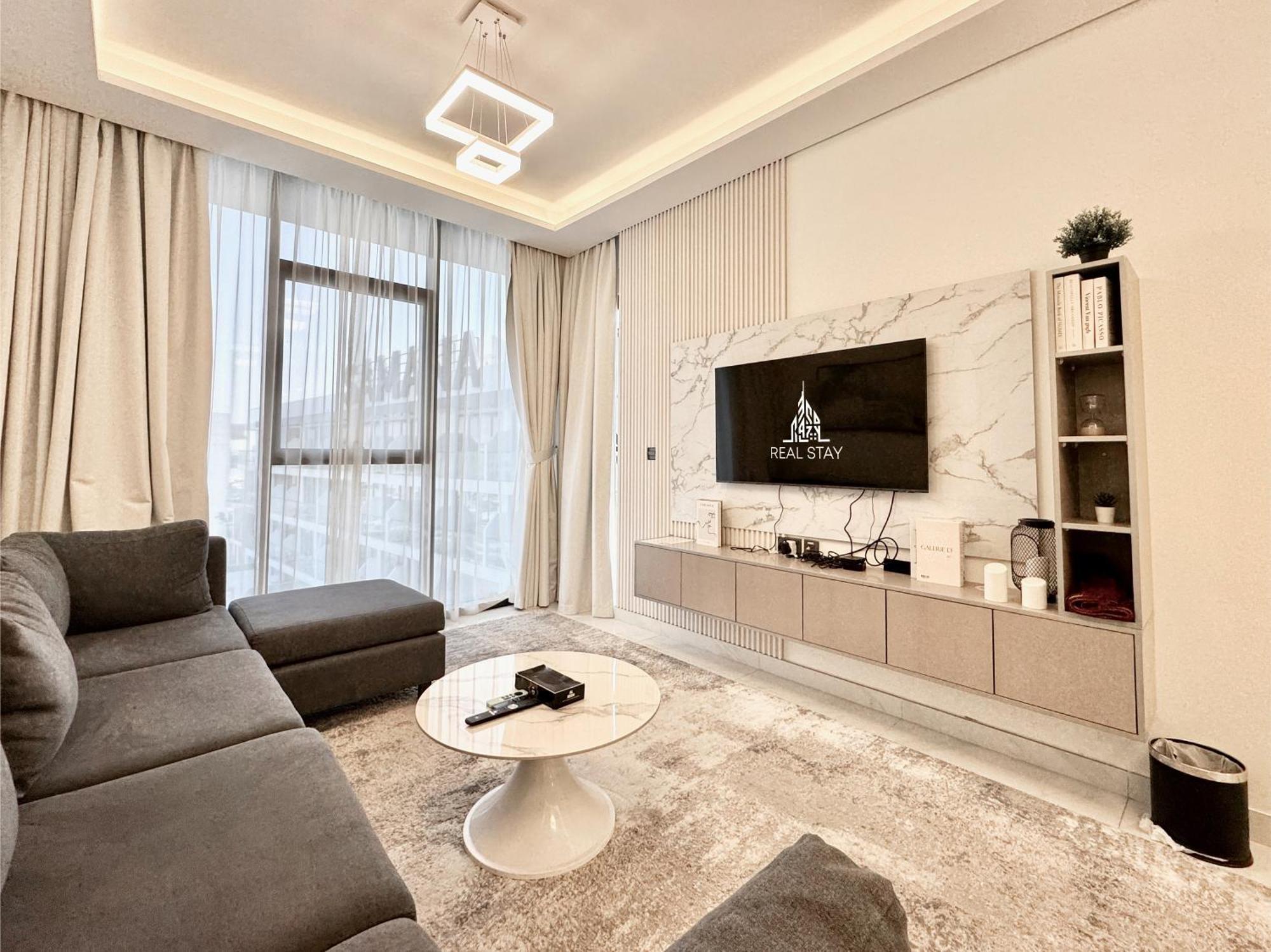 Apartment Summer Deal! Exclusive And Elegant With A Private Pool *